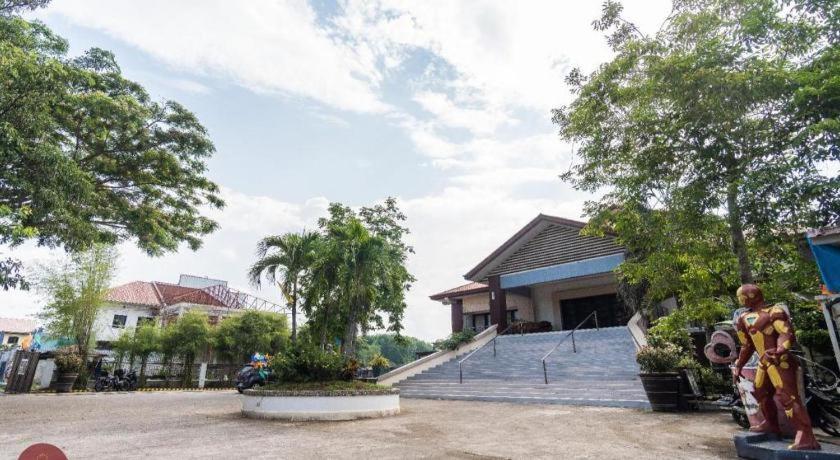 Quezon Premier Hotel - Candelaria Esterno foto